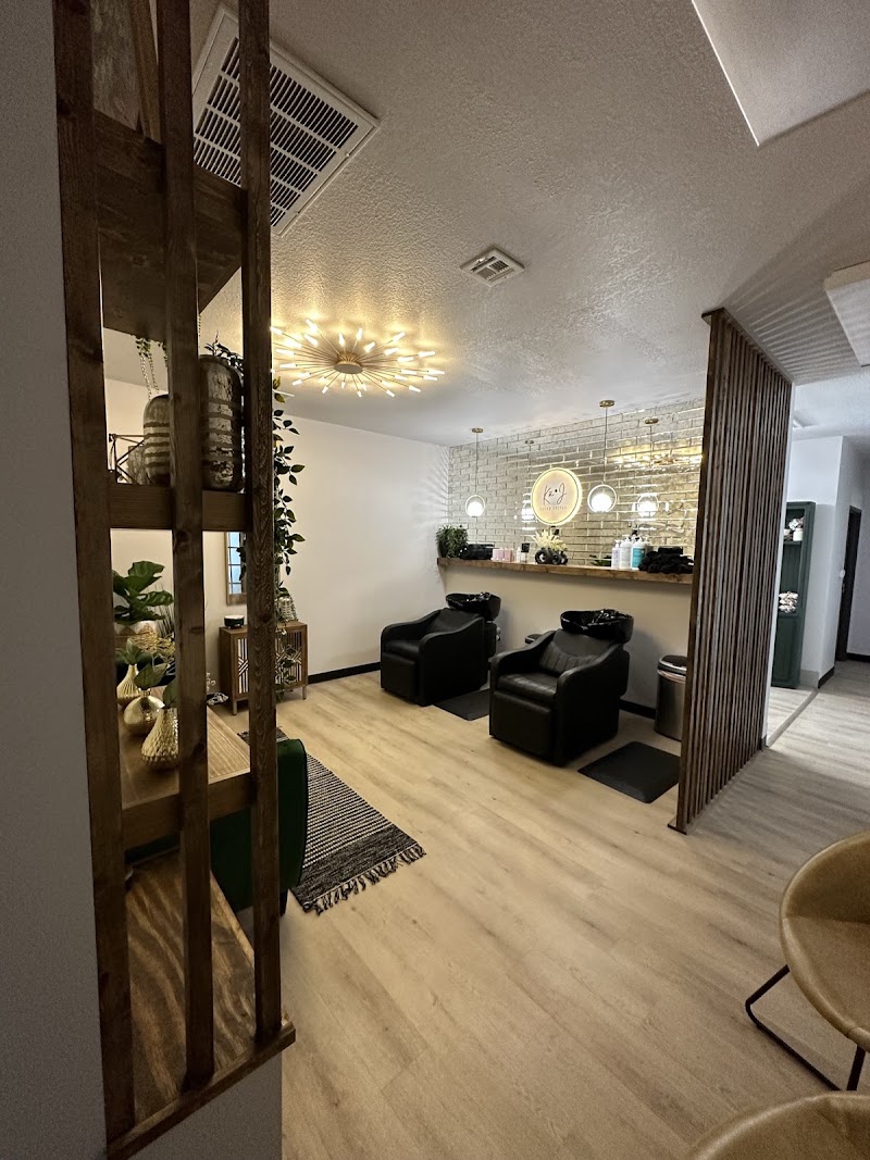Kā•J Salon Suites