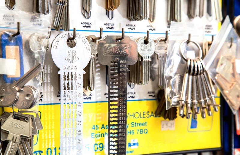 Halls Locksmiths Ltd