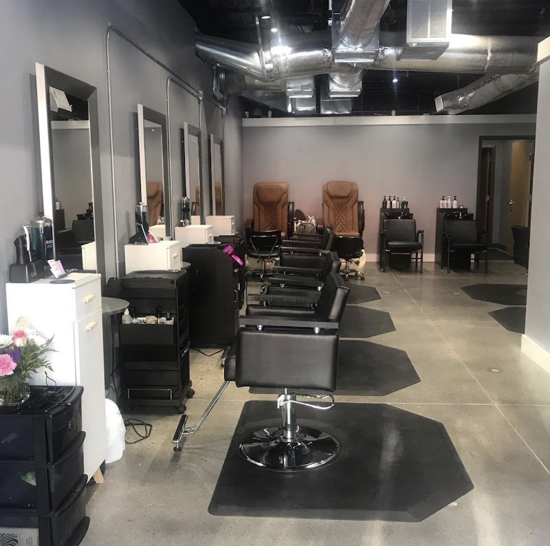 31:13 Hair & Nail Studio