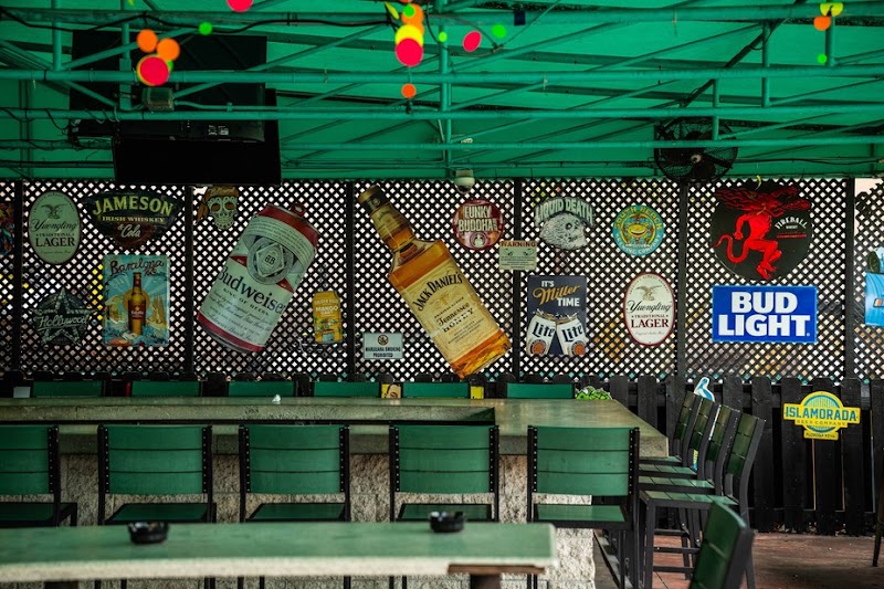 Billy's Pub Too