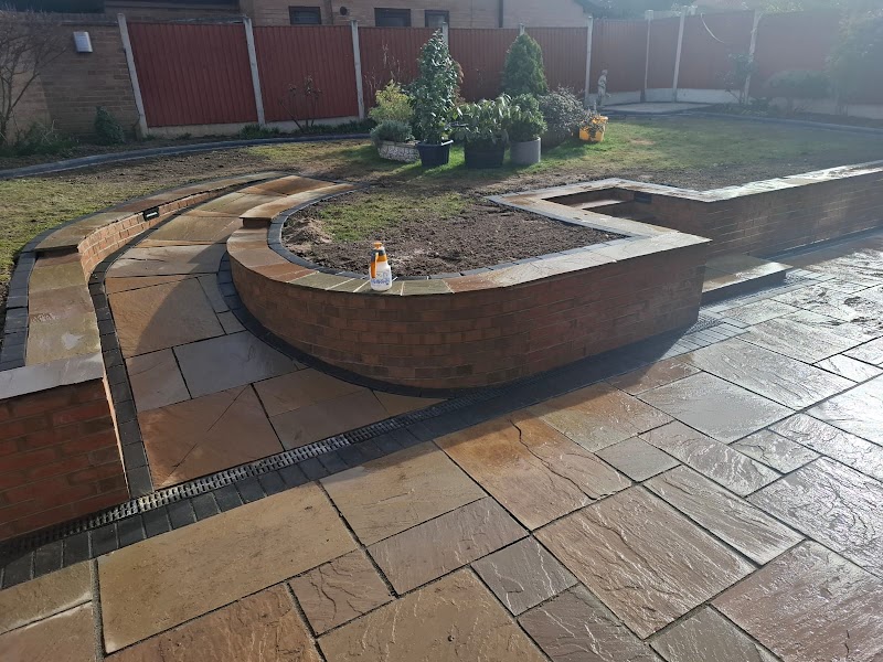 Oakwood Tree and Landscaping