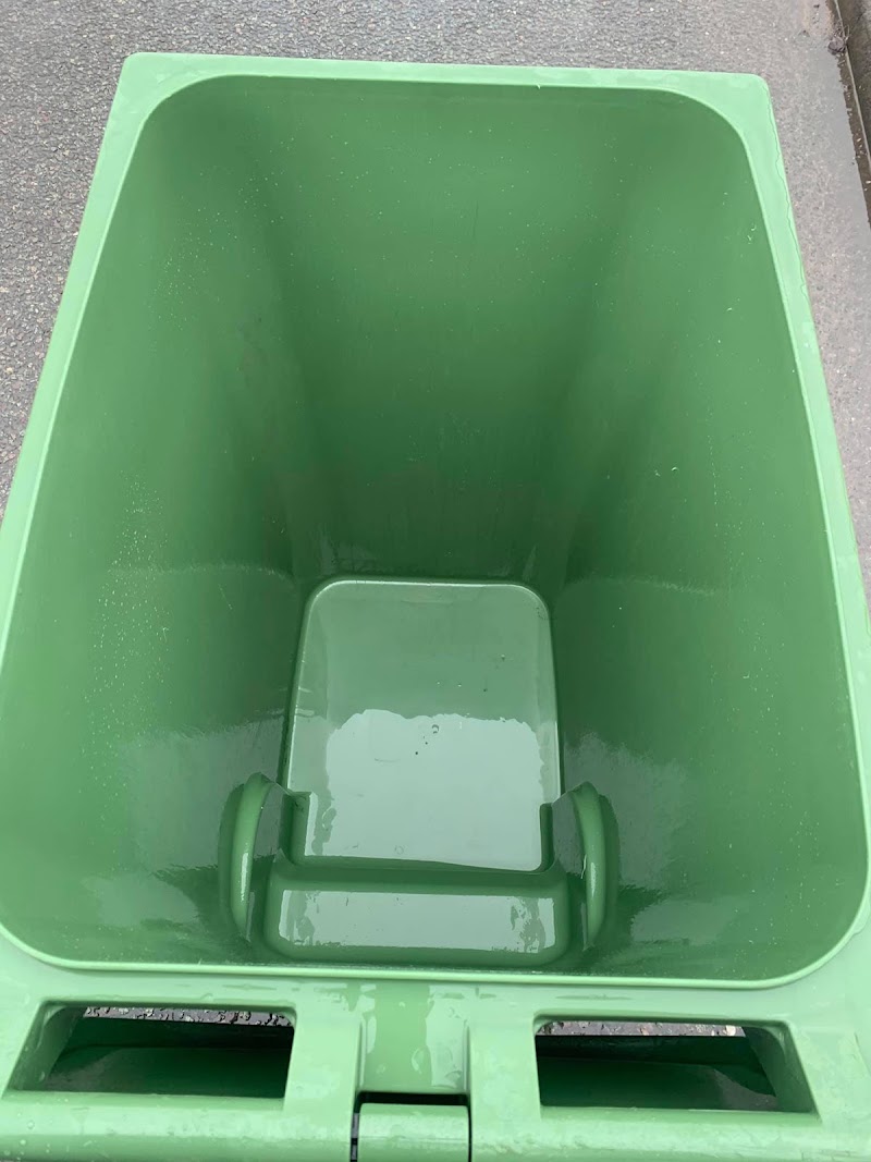 The Bin Boss Wheelie Bin Cleaning