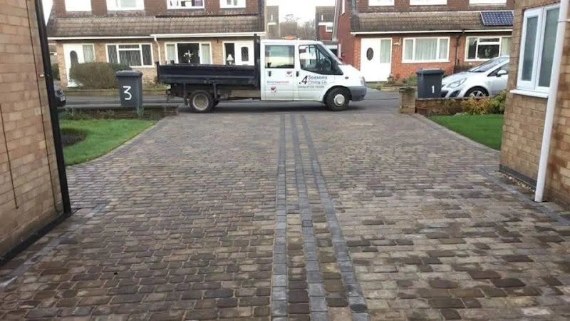 4 Seasons Paving Co