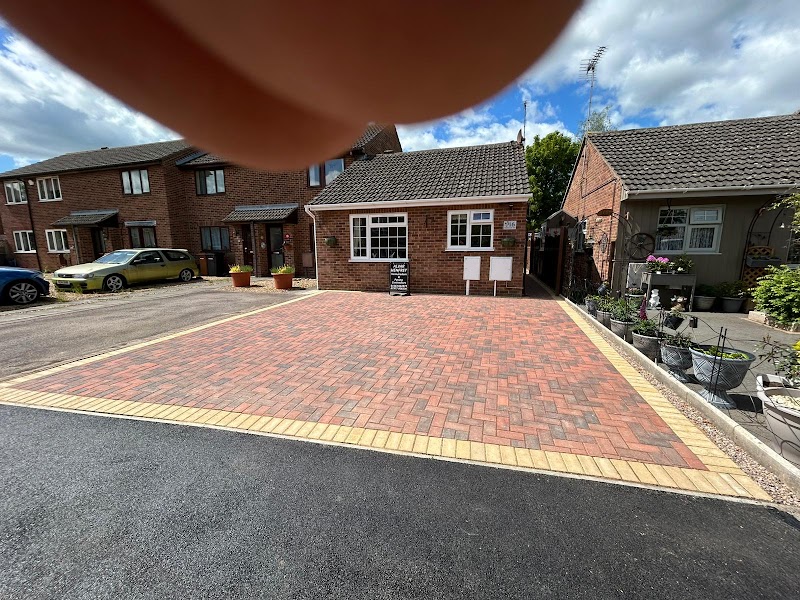 Alvar Henfrey Tarmacadam and Block Paving