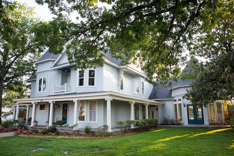 Willow Creek Mansion