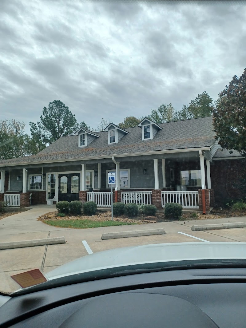 Spring Hill Animal Hospital: Curtis Shauna R DVM
