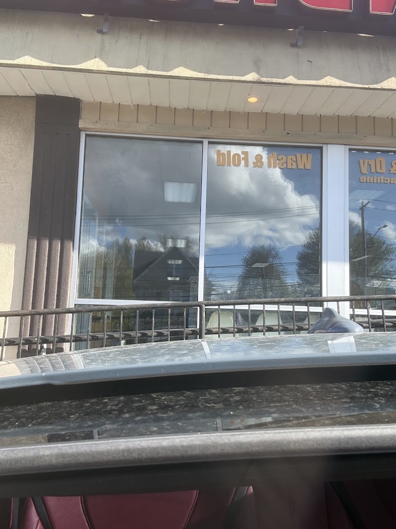 Laundromat Dry Cleaning Wash & Fold