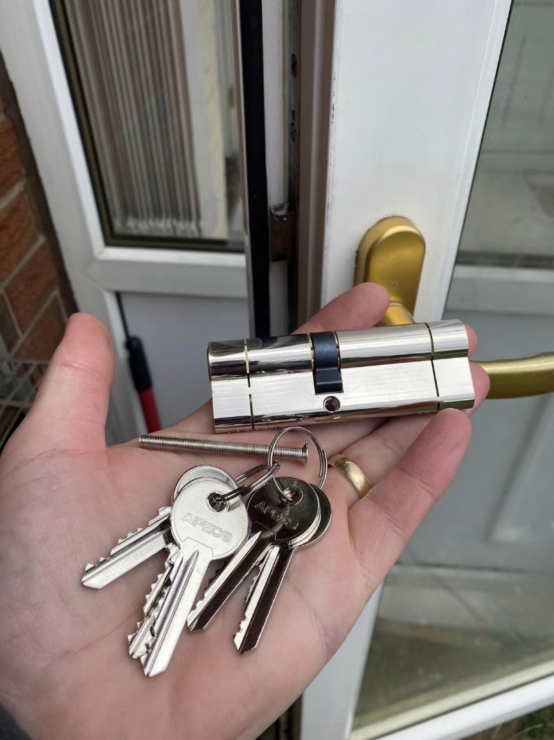 DEFENDER LOCKSMITHS