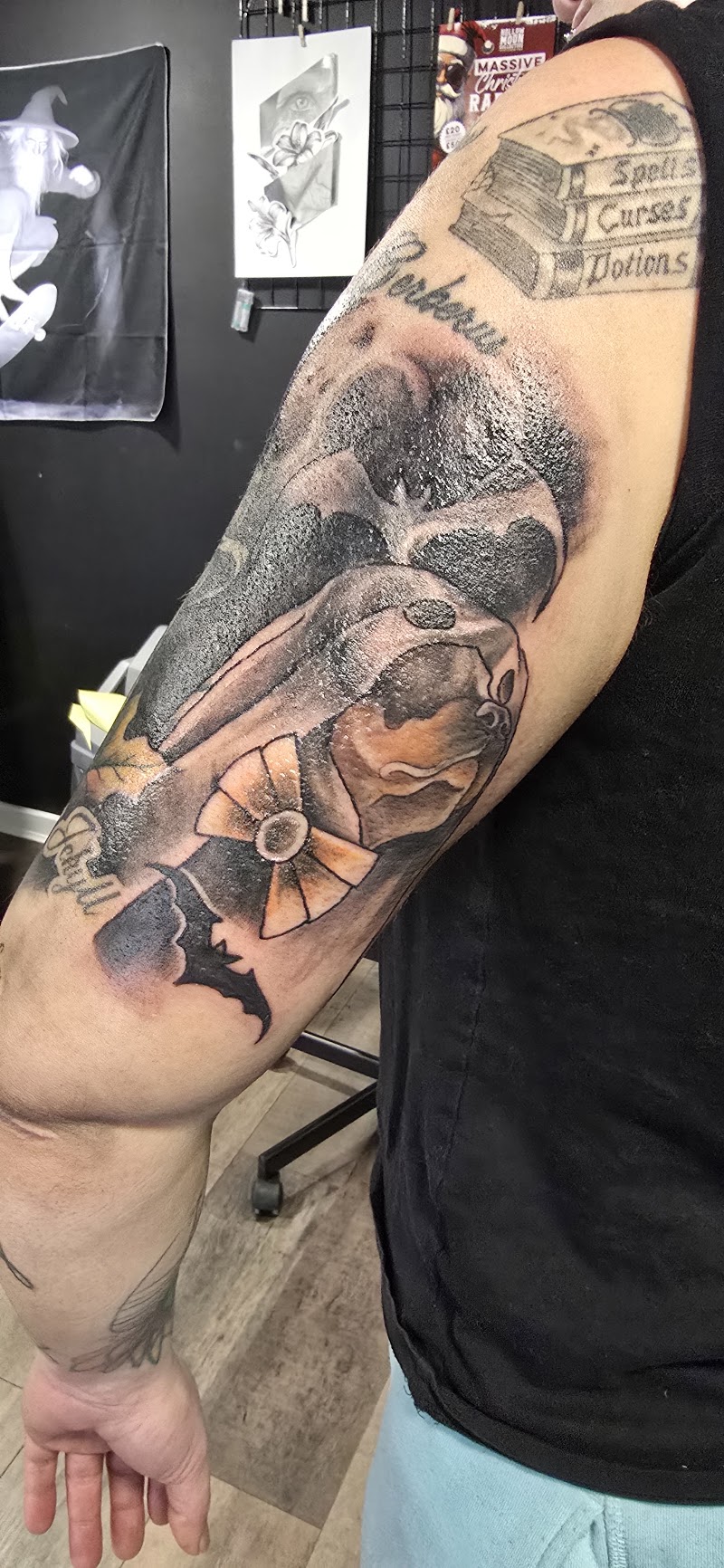Hollow Moon Collective Tattoo & Piercing Studio