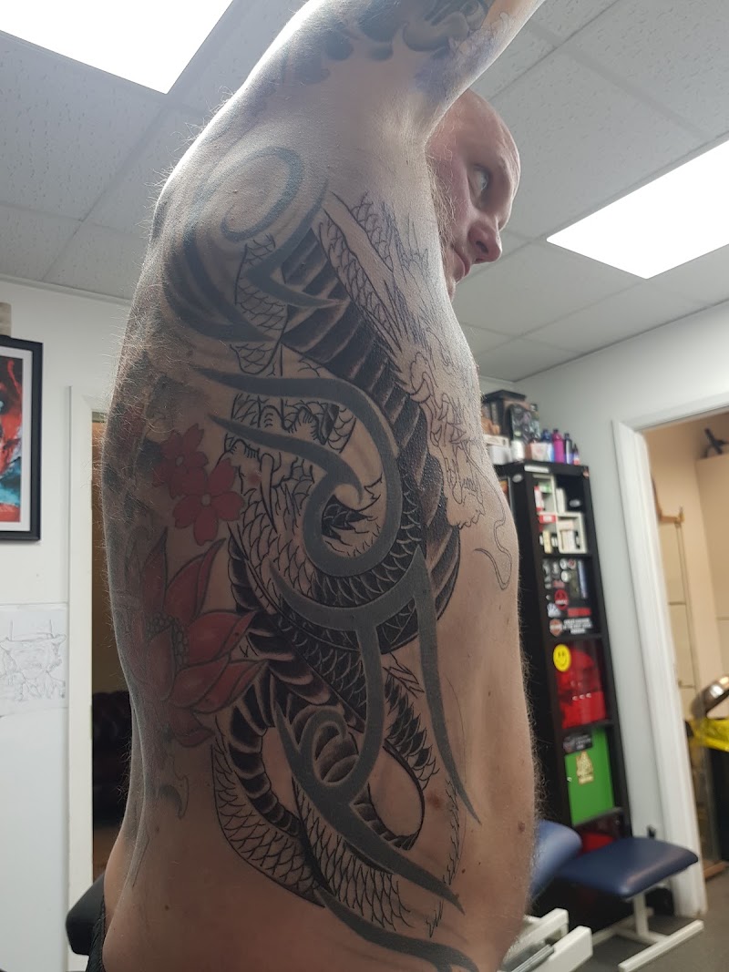 Roadhouse Tattoo Studio