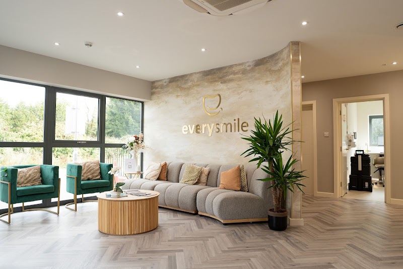 EverySmile Dental Clinic | Cosmetic Dentist In Leicester I Invisalign I Sedation