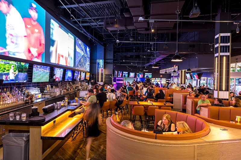 Sports & Social Dolphin Mall