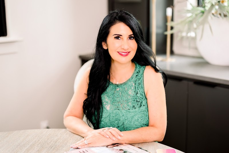 Joanna Ford - Realtor - Realty ONE Group Dreamers