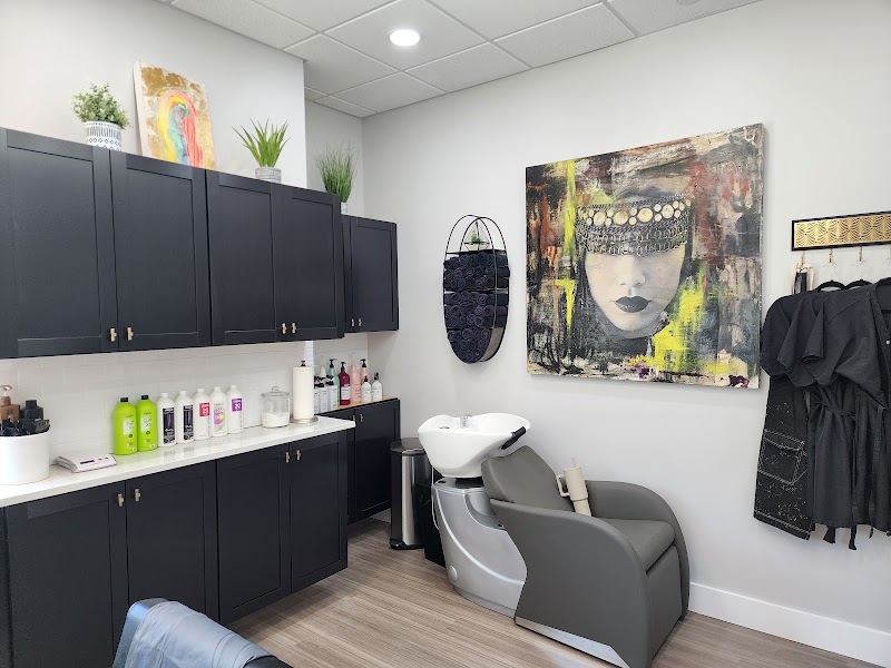 Vita Mutari Salon