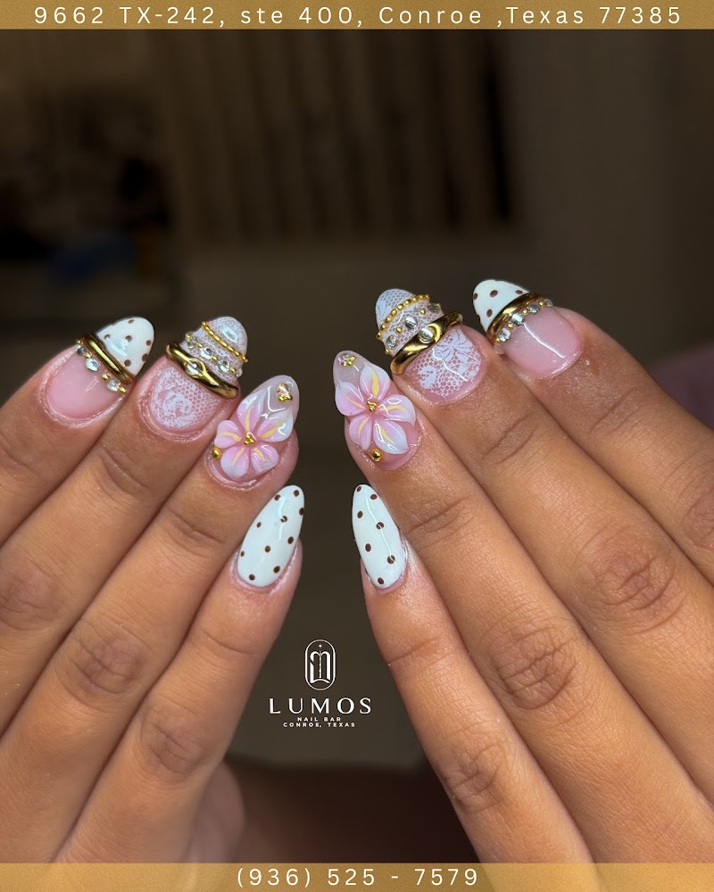 Lumos Nail Bar