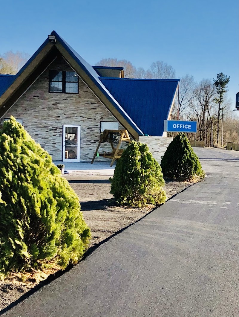 MONTGOMERY INN & SUITES