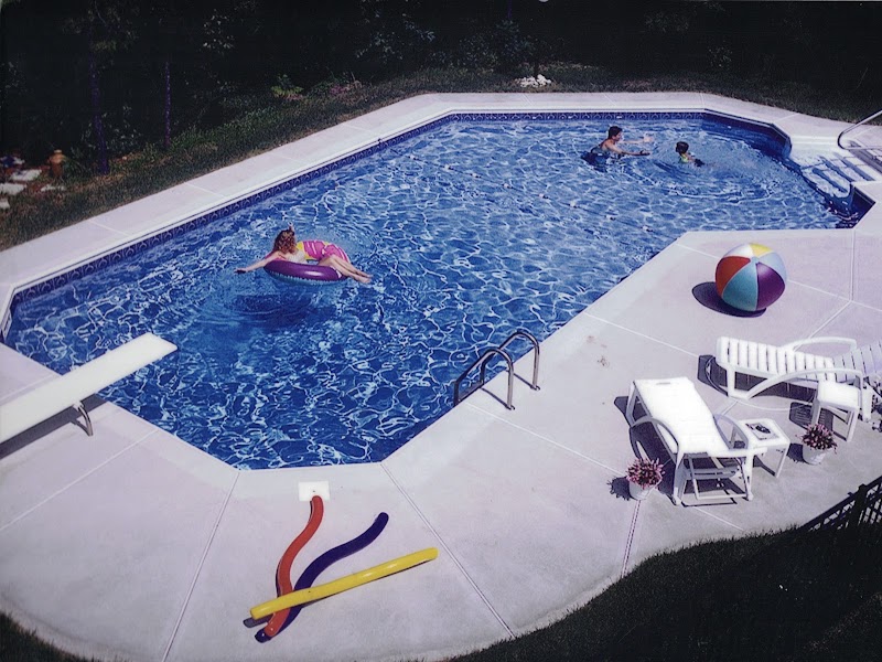Dolphin Pools & Spas