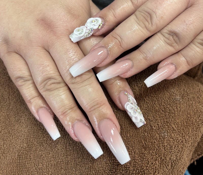 B nails spa (Bar)