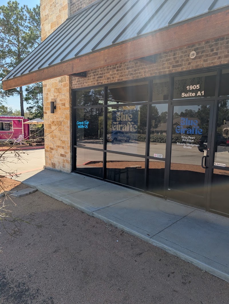 Blue Giraffe Cafe