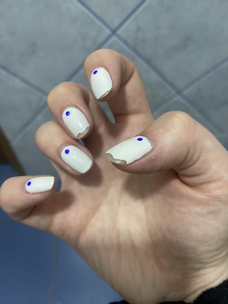 Top Nails and Spa