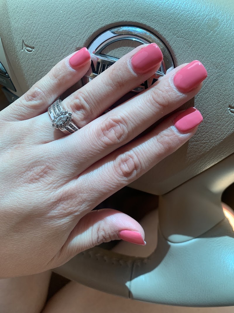 QT Nails Spa