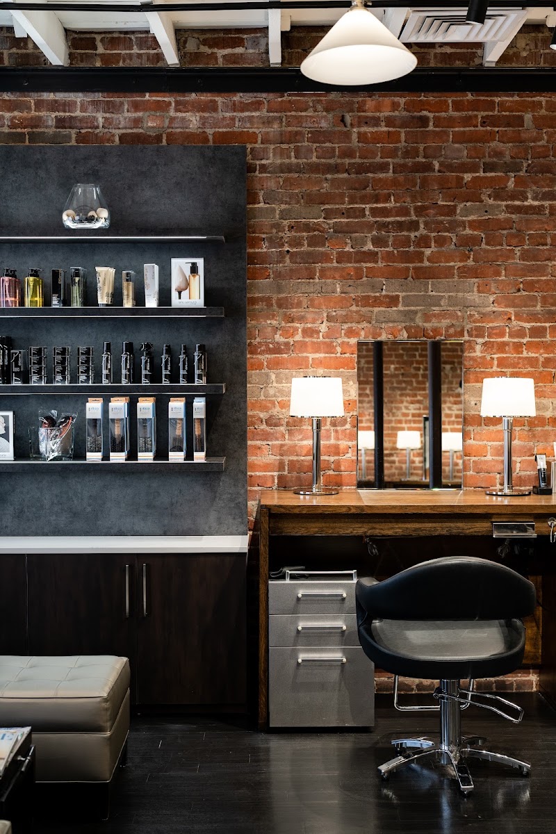 Davis Feliz Salon