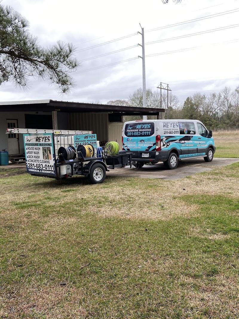 Reyes Pressure Washing