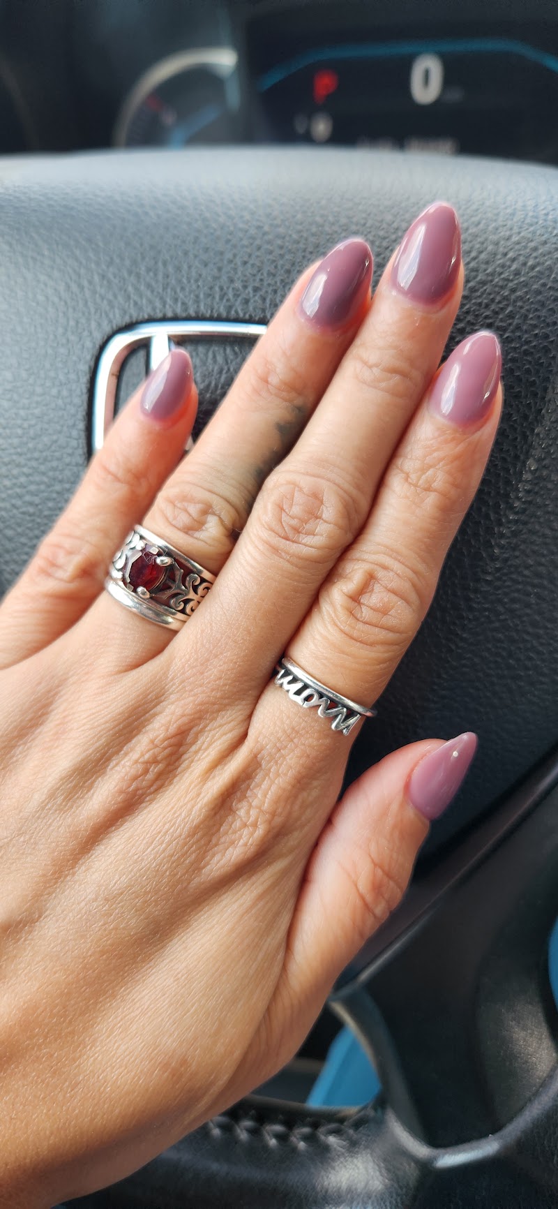 Mi Nails