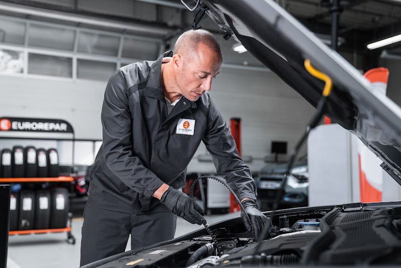 Car Repairs Team - Eurorepar Car Service