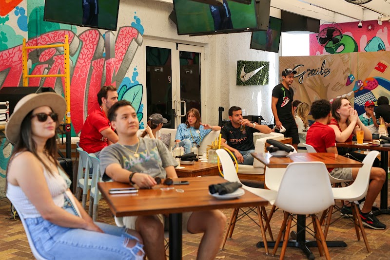 Grails Miami - Restaurant & Sports Bar